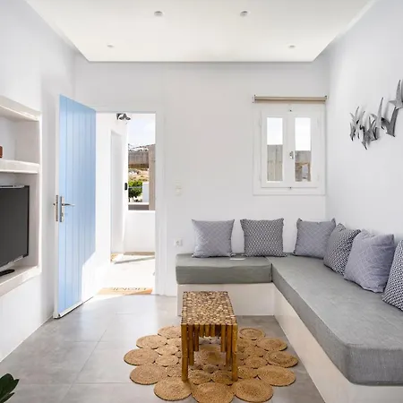 Hebe Parian Living - By Iris Apartment