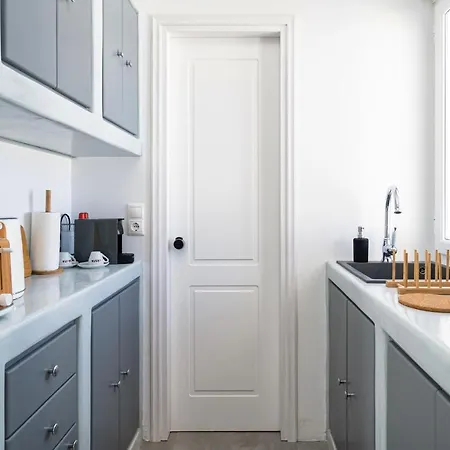 Apartment Hebe Parian Living - By Iris