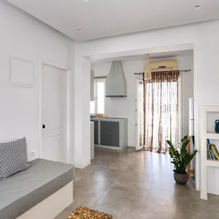 Hebe Parian Living - By Iris * Naousa (Paros)
