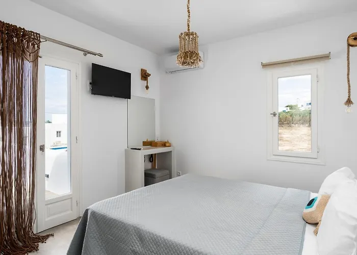 Hebe Parian Living - By Iris *